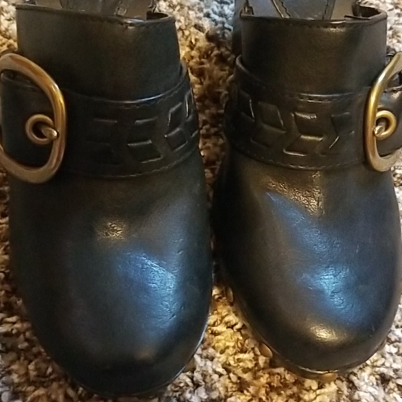 Coach Ileen buckle studded clogs - Picture 2 of 7